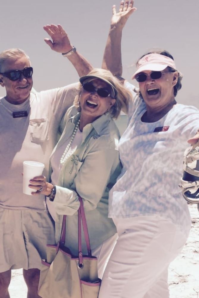 Riverwalk Estates Travel Program - Happy Seniors